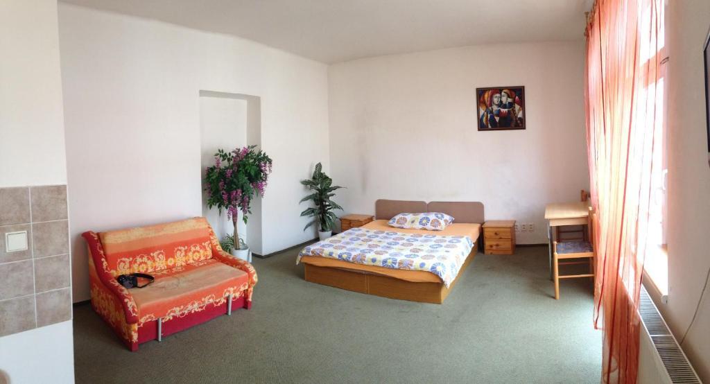 Penzion Pupendo Hradec Kralove Exterior photo